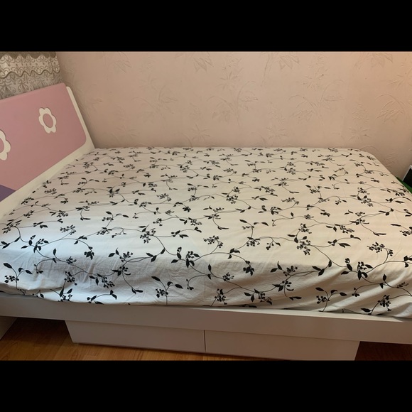 Full Size Bed - Picture 2 of 4